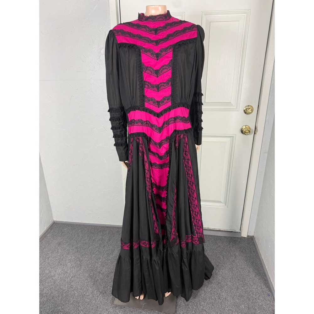 Vintage Handmade Saloon Gown Women's Dress Plus size Maxi Train Lace Costume Vv9